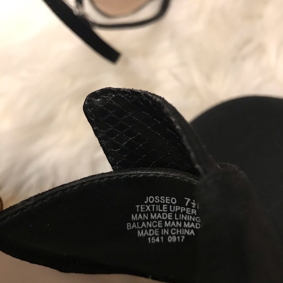 🌺NEW! Nine West 2 tone pattern heels🌺 - Picture 4 of 6